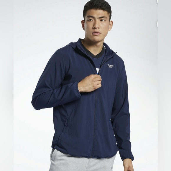 Reebok Men's Training Essentials Jacket Lightweight Full Zip Hooded Navy 2XL NWT - Picture 1 of 13